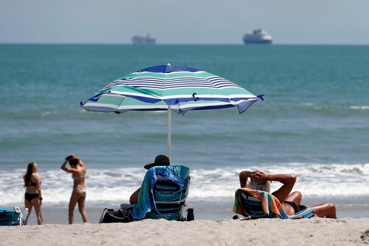 Sahiller doldu taştı!..