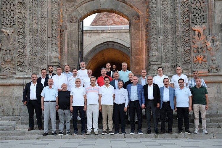 Mezopotamya Ürün Piyasası Aracı Kurumu üyeleri Erzurum'da buluştu