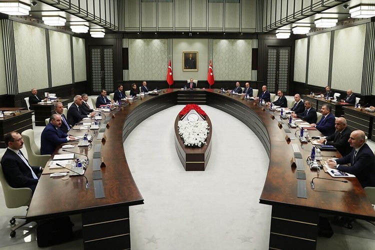 Kabine bugün toplanıyor: Gündemde EYT var