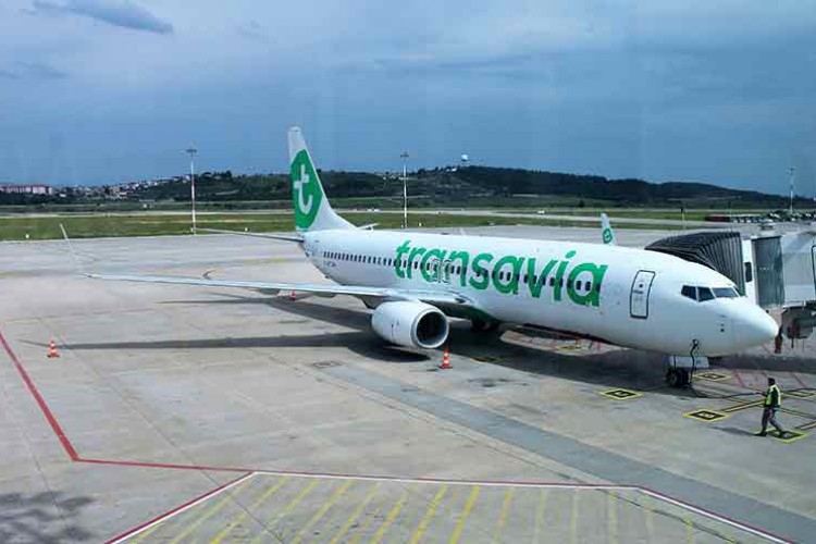 İzmir, Transavia'nın ilk Paris uçuşunu karşıladı