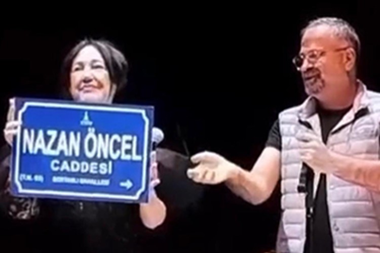 Nazal Öncel'e anlamlı hediye