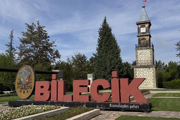Bilecik, tarihi mekanlarıyla ziyaretçilerin ilgi odağı oluyor