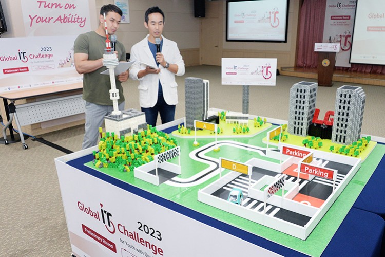 Engelli Gençlerin Yeteneklerini Geliştiriyor