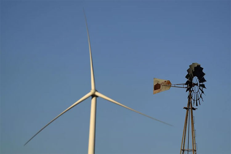 Trump'tan İngiltere'ye türbin uyarısı