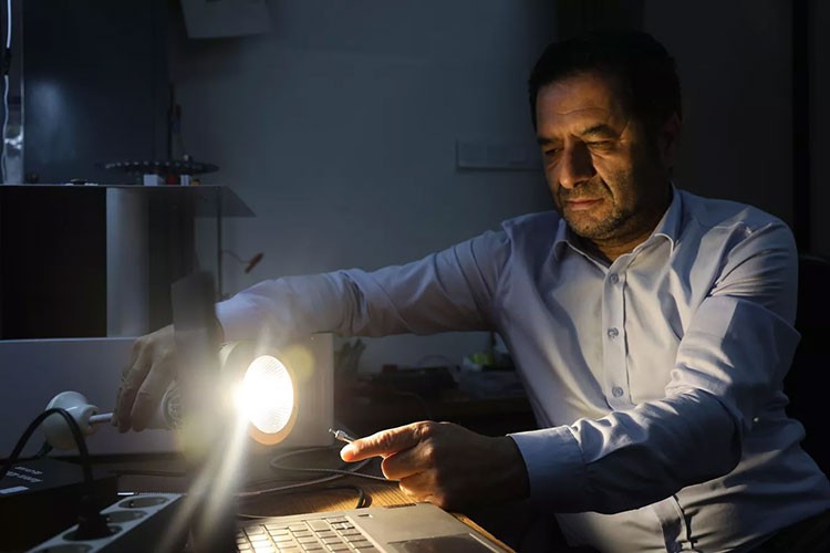 Güneş ışığına ihtiyaç duymayan tarım cihazı geliştirdi