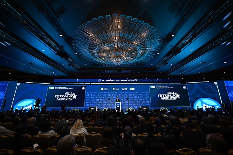 Savunma sanayisindeki yetenek yönetimi için "zirve" toplandı