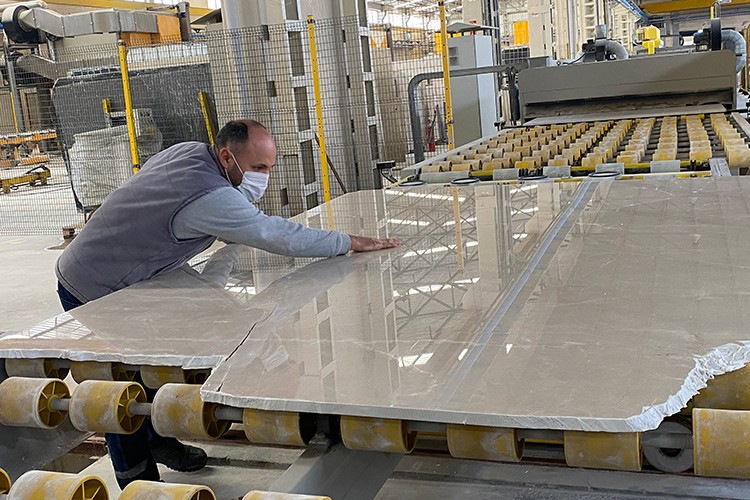 Kaya: Doğal taşta tasarıma yönelmeliyiz