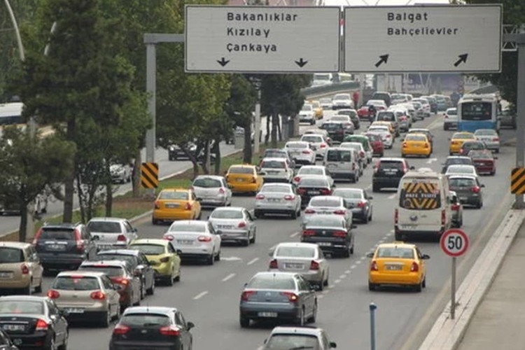 Türkiye'de taşıtlar 5 yılda yaklaşık 1,7 trilyon kilometre yol katetti