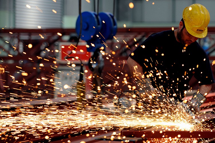 Sanayi ne kadar geriledi?