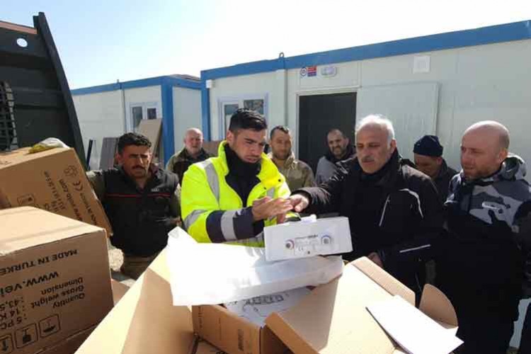 Trobzon Büyükşehir TAYDES ile depremzedelerin hayatını kolaylaştırıyor