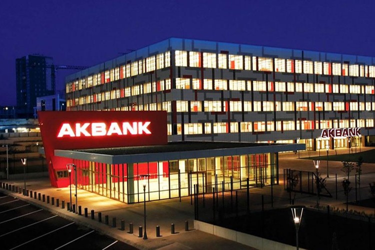 Akbank'tan 12 milyar 127 milyon lira net kar