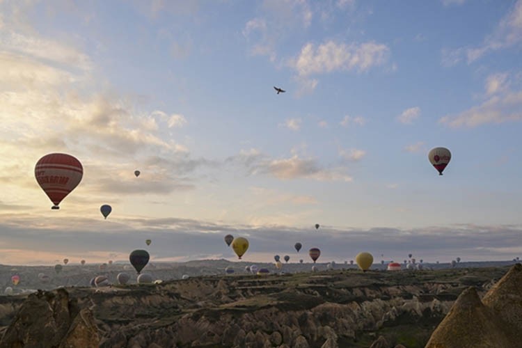 Türkiye'de sıcak hava balonuyla uçuşu deneyimleyenlerin sayısı 5,9 milyona yaklaştı
