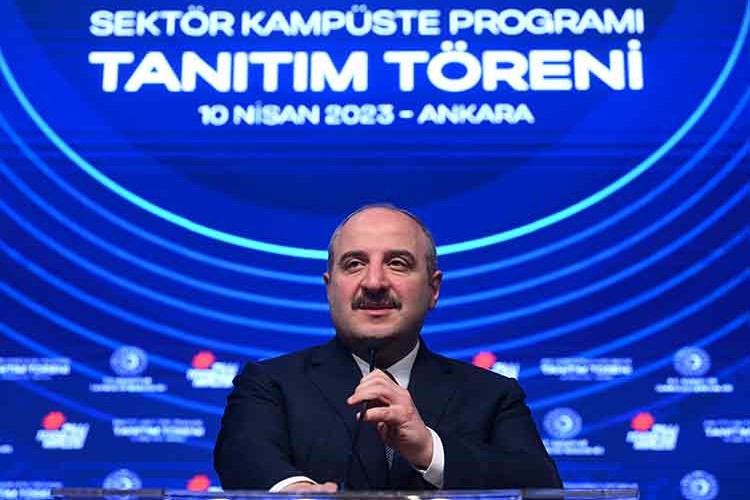 "Türkiye uzay yarışında bir eşiği daha geçmiş olacak"