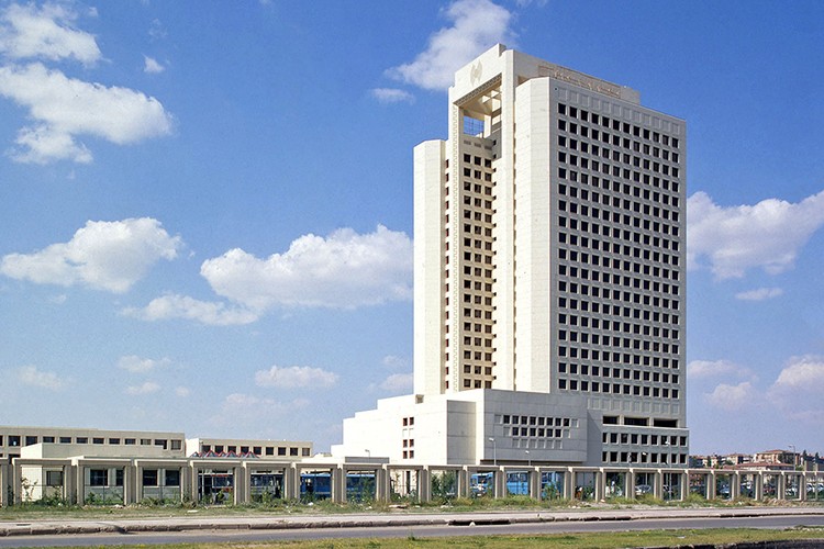 Hazine 12,6 milyar lira borçlandı