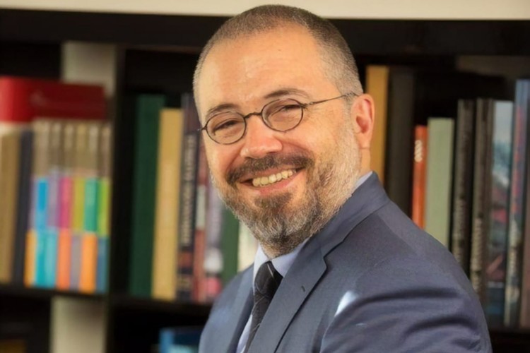 Kadınların iş hayatına katılımı desteklenmeli