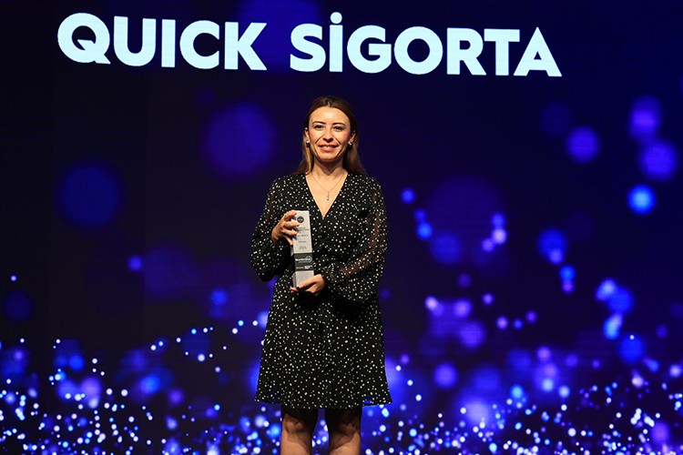 Brandverse Awards'den Quick Sigorta'ya gümüş ödül konu basın bülteni hk.da