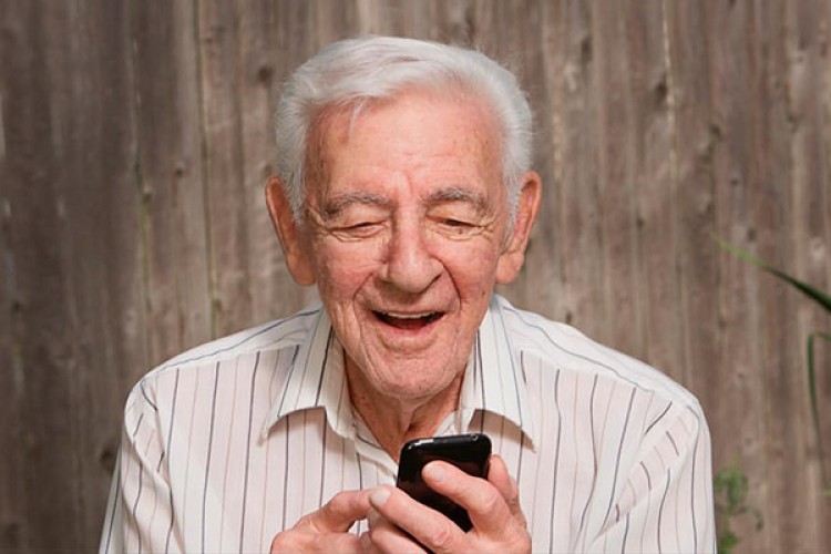 Yaşlılar da siber zorbalık mağduru