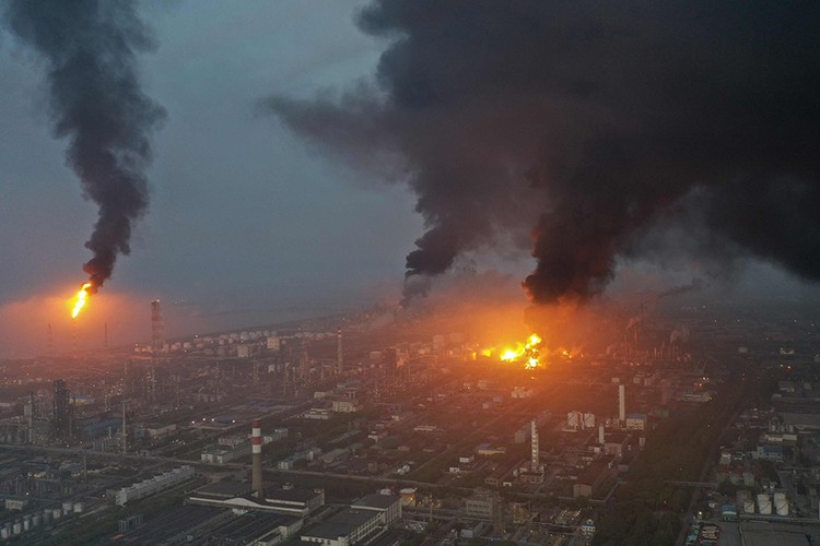 Patlama yaşanınca, Toyota üretimini durdurdu