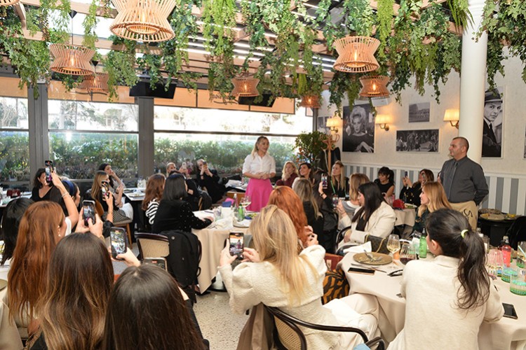 Aslı Şen'den özel davet