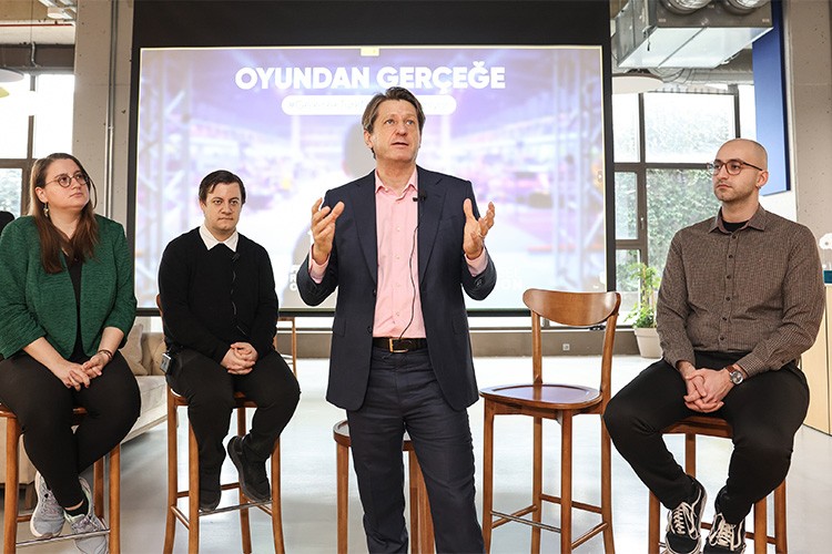 TurkNet'ten Geleceğin Teknolojilerini Üretecek Gençlere Net Destek!