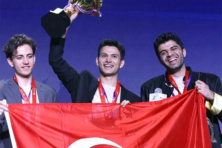 İnovasyon ödülünü Türk öğrenciler kazandı