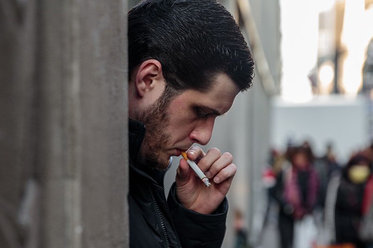 Kamusal alanda sigara yasağı