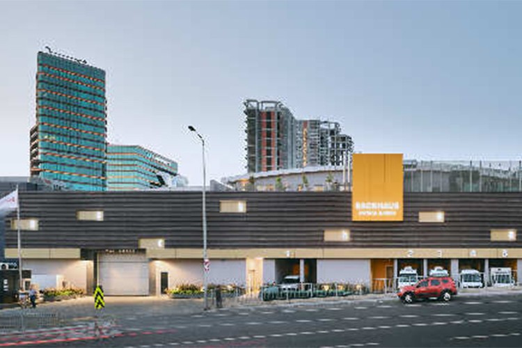 IGLO Architects'ten Çağdaş Dokunuşlu Bir Yeniden İşlevlendirme