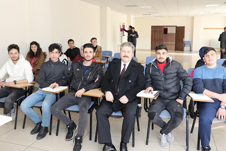 Başkandan gençlere müjde