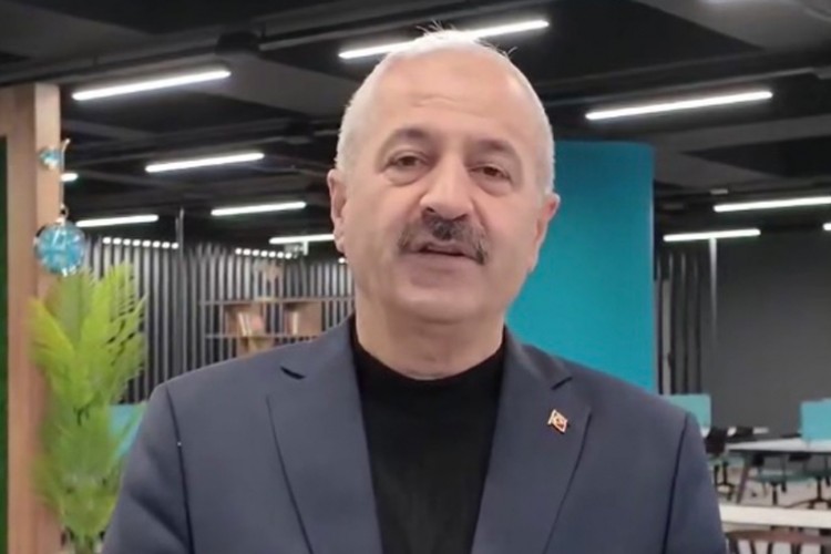 BAŞKAN BÜYÜKGÖZ'DEN GENÇLERE MÜJDE