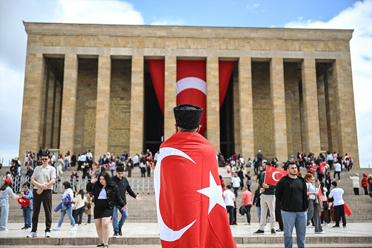 19 Mayıs ruhu meydanlarda yaşadı