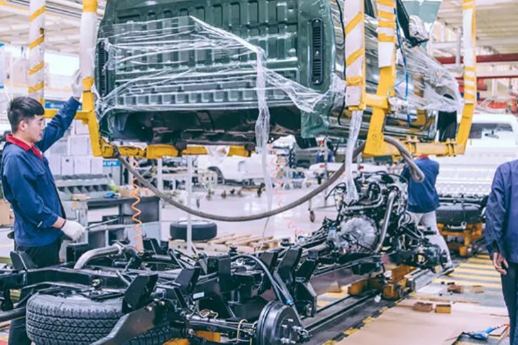 Çin'de imalat sektöründe daralma sinyalleri