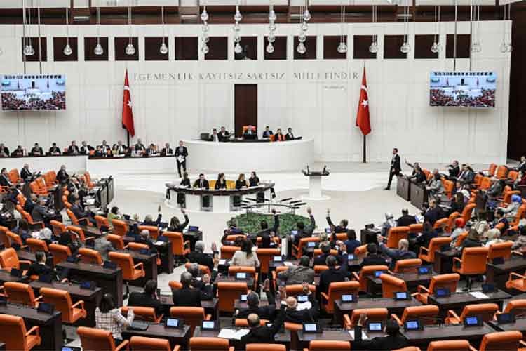 Afet Yeniden İmar Fonu Meclis'te kabul edildi