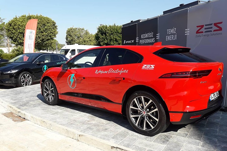 Zorlu'dan şarj istasyonları