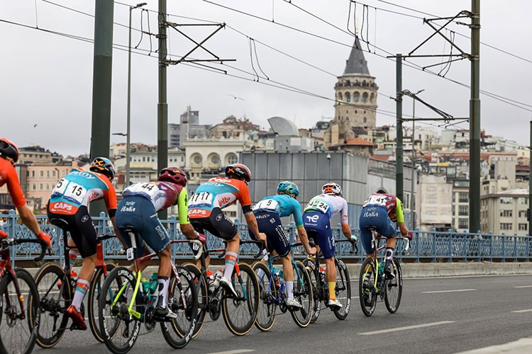 İstanbul'da uluslararası bisiklet yarışı heyecanı