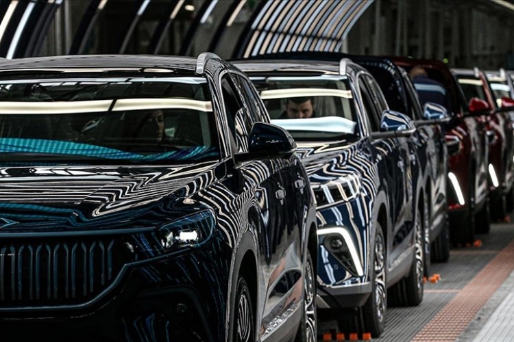 Otomotiv endüstrisi haziranda 2,6 milyar dolarla en fazla ihracat yapan sektör oldu
