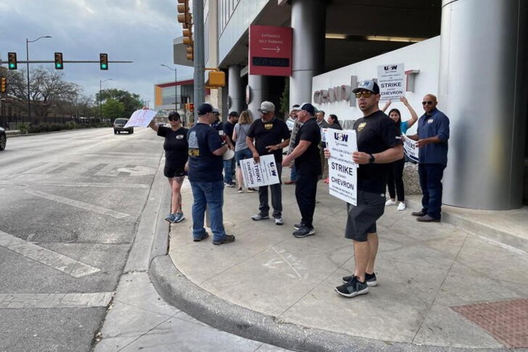 Chevron'un Avustralya'daki çalışanları greve başladı