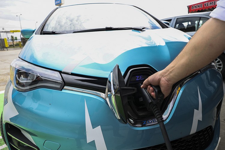 Çevre dostu elektrikli araçlarla daha rahat seyahat ediliyor
