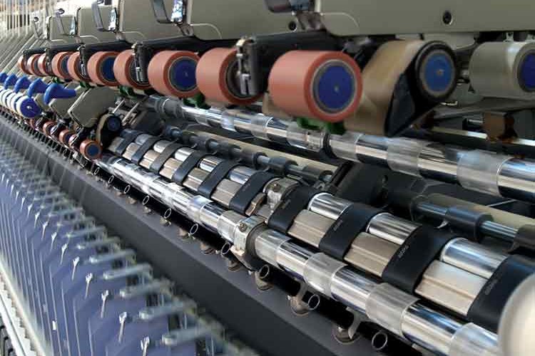 Asteks müşterilerini yarının endüstrisine hazırlıyor