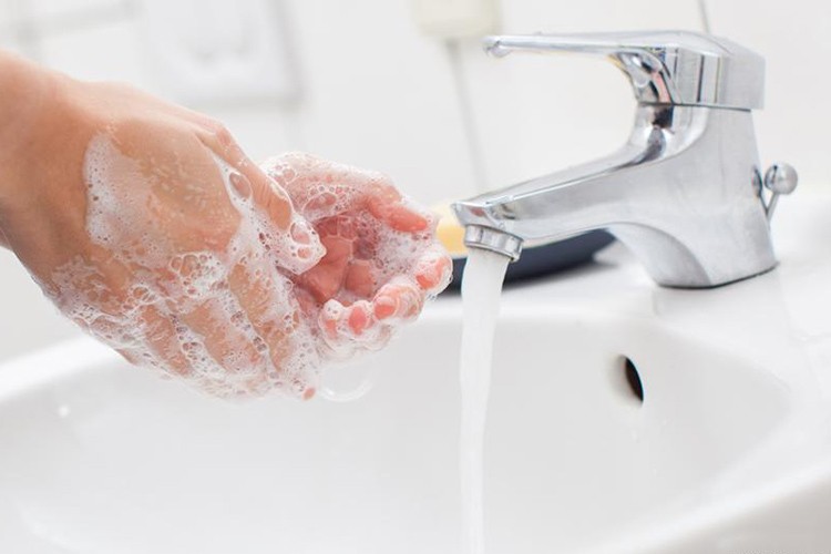 Sudan koronavirüs bulaşır mı?