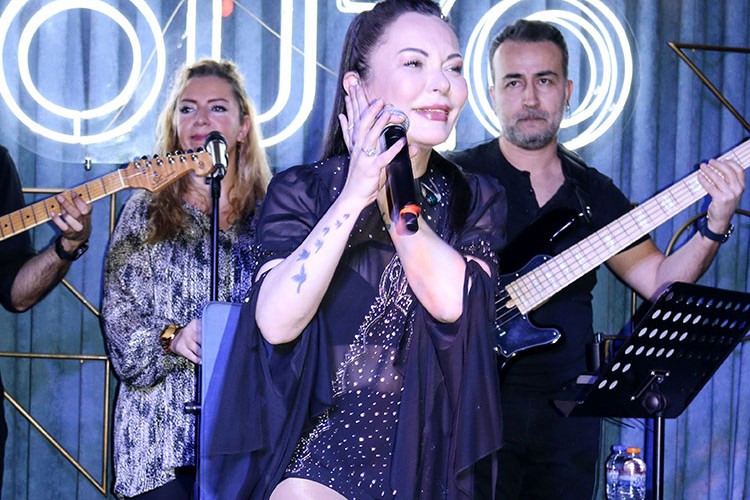 "Nazan Öncel hayranıyım"