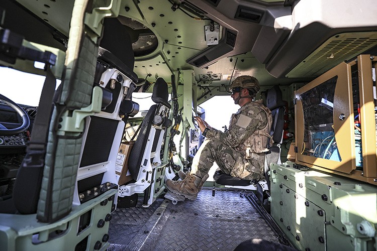Türk savunma sanayisi gövde gösterisine hazırlanıyor