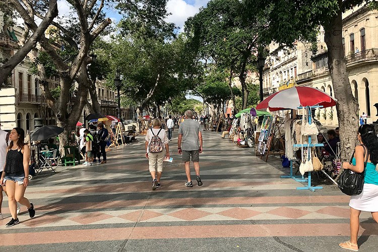 Küba özel sektöre açılıyor