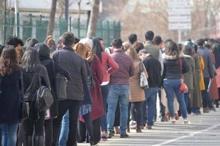 İşsizlik geçen aya oranla değişim göstermedi