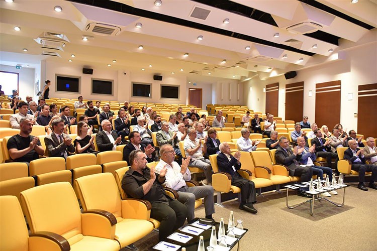 Firmalarımızı global rekabete hazırlıyoruz