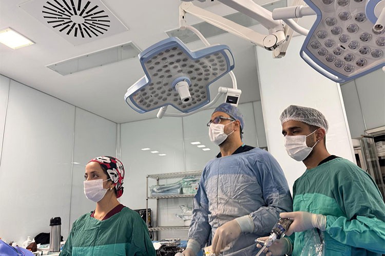 Karın İçi Kanser Ameliyatlarında Kapalı Yöntem Avantaj Sağlıyor