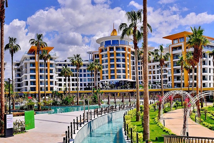 Wyndham Alanya'daki 5 yıldızlı yeni resort otelini açtı