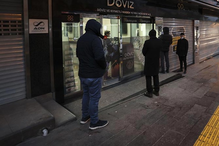 Dolar/TL, 18,65 seviyesinden işlem görüyor