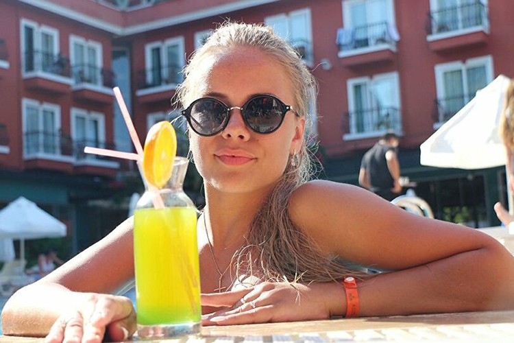 "Ruslar sabırsızlıkla uçuşları bekliyor"