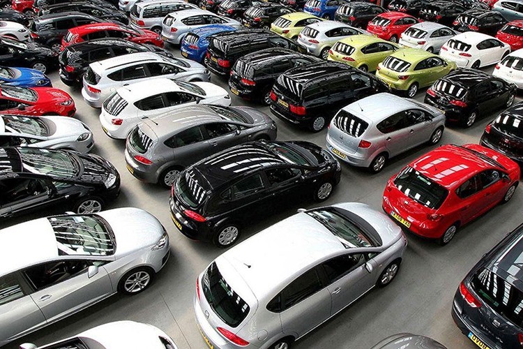 AB'de yeni otomobil satışları ekimde yüzde 5,8 arttı