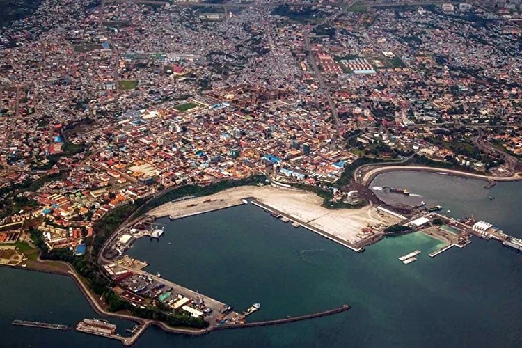 Malabo ve Bata limanları 25 yıl boyunca Alport'a emanet